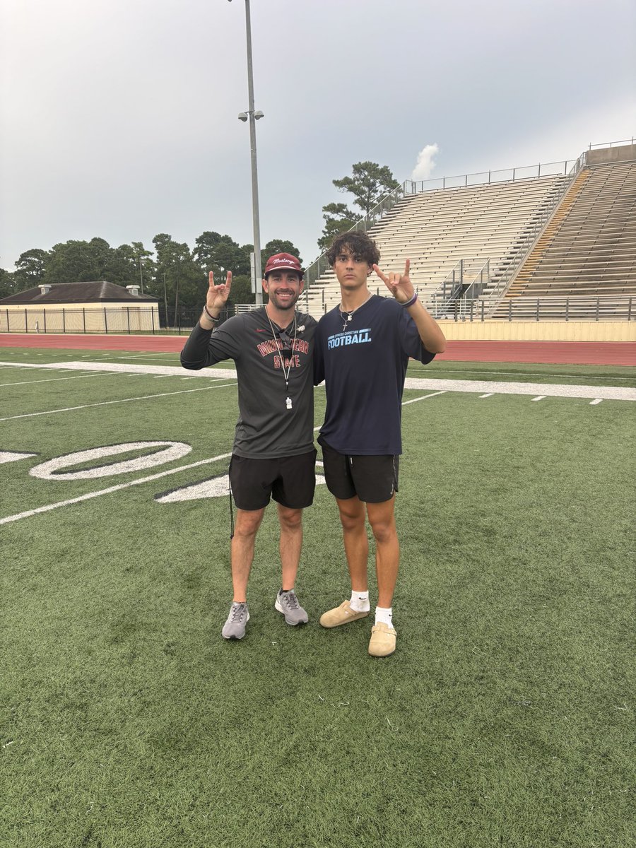 BraydenHDawson1's tweet image. Good camp last night with @MSUTexasFB looking forward to staying in touch @CoachKirkBryant @Coach_Barber3 @CoachSeabaugh @TXPrivateFBGuy @CyChristian_Ath