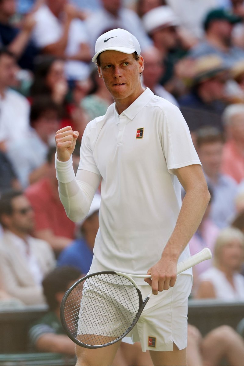 Tiempodetenis1's tweet photo. ¡Jannik Sinner es el CAMPEÓN de Wimbledon! 🏆

El italiano derrotó a Carlos Alcaraz por 4-6, 6-4, 6-4 y 6-4.

EL MEJOR DEL MUNDO 👑 https://t.co/mdIwbEIw4D