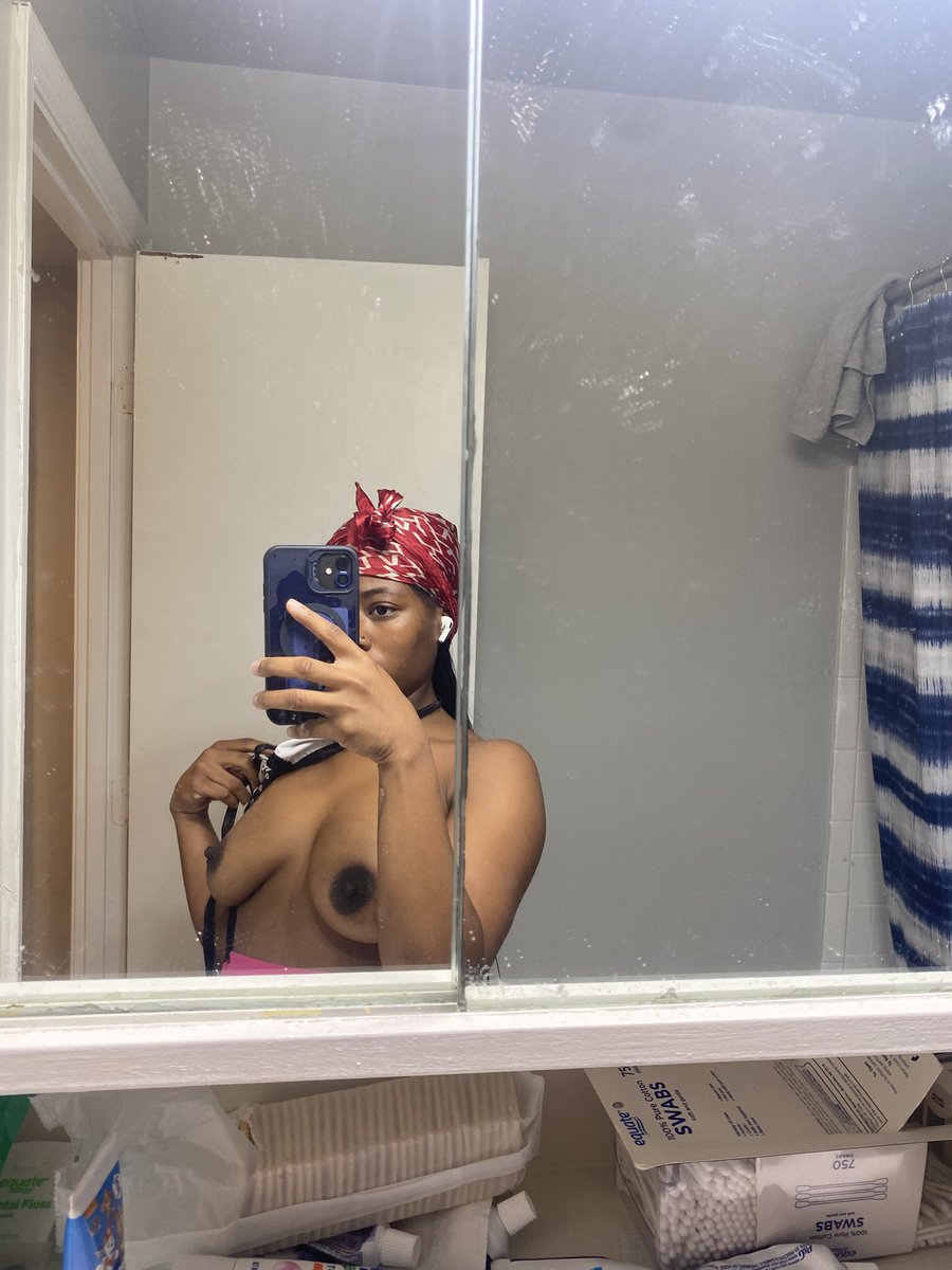 Monie tweet media