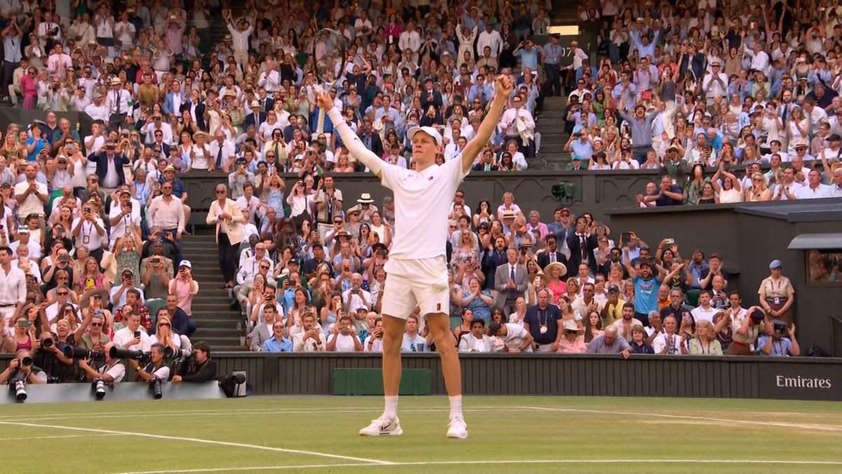 VincePastore's tweet photo. Un giorno potremo raccontare che un italiano ha vinto #Wimbledon.

#sinneralcaraz
#Sinner https://t.co/qHHHBlx626