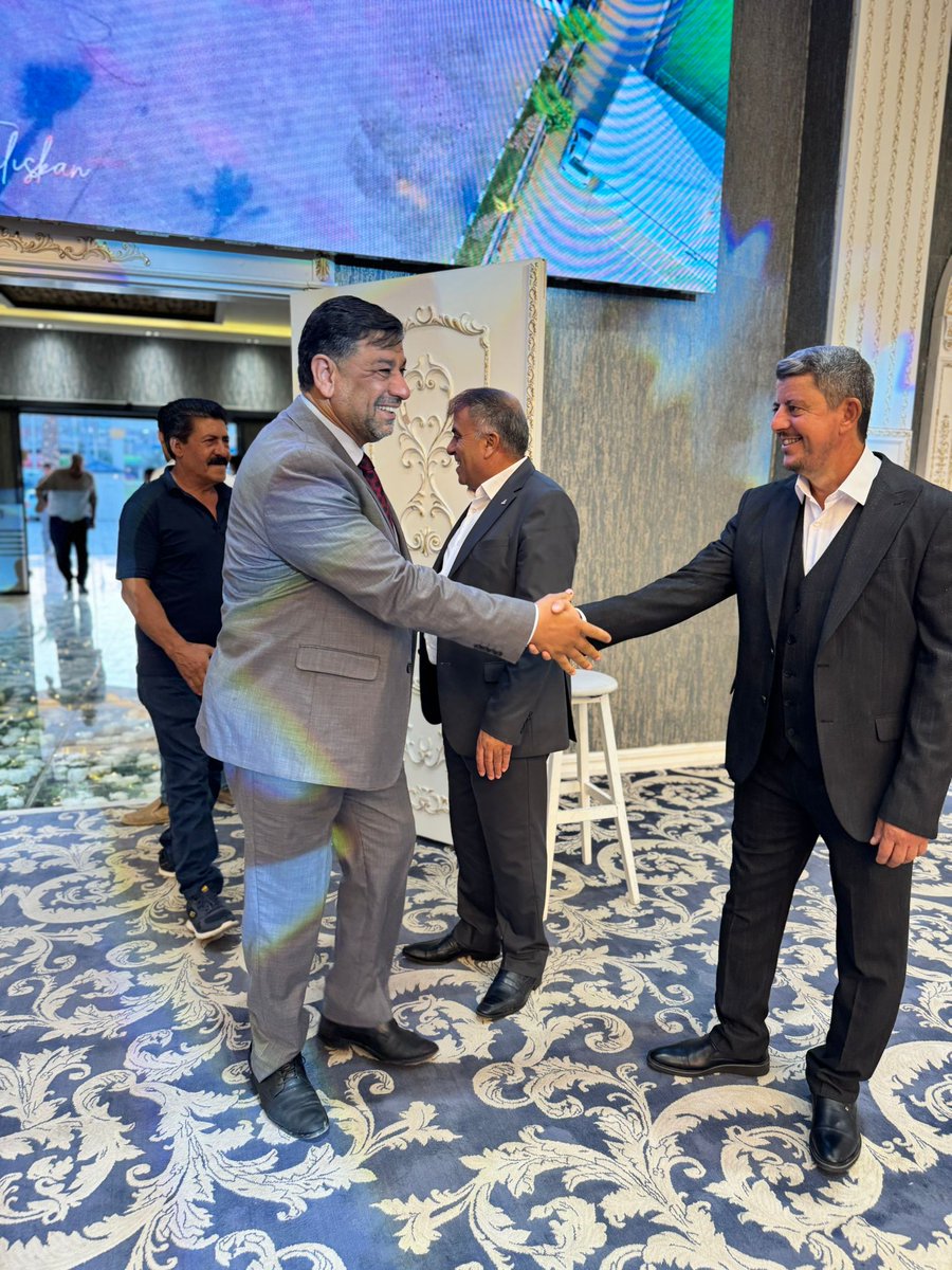 HalilAslan63_'s tweet image. Bugün Ki Ziyaretimiz Şanlıurfa’nın Önde Gelen Ailelerinden  #GÜNEŞ  ve #AYGÜN Ailesinin Düğün Merasimine Katılım Sağladık.Genç Çiftlerimiz #MERVE ve #REZZAK’a Ömür Boyu Mutluluklar Dileriz. #GÜNEŞ  ve #AYGÜN Ailesine Hayırlı Uğurlu Olsun.
#ANAVATAN #PARTİSİ #ŞANLIURFA