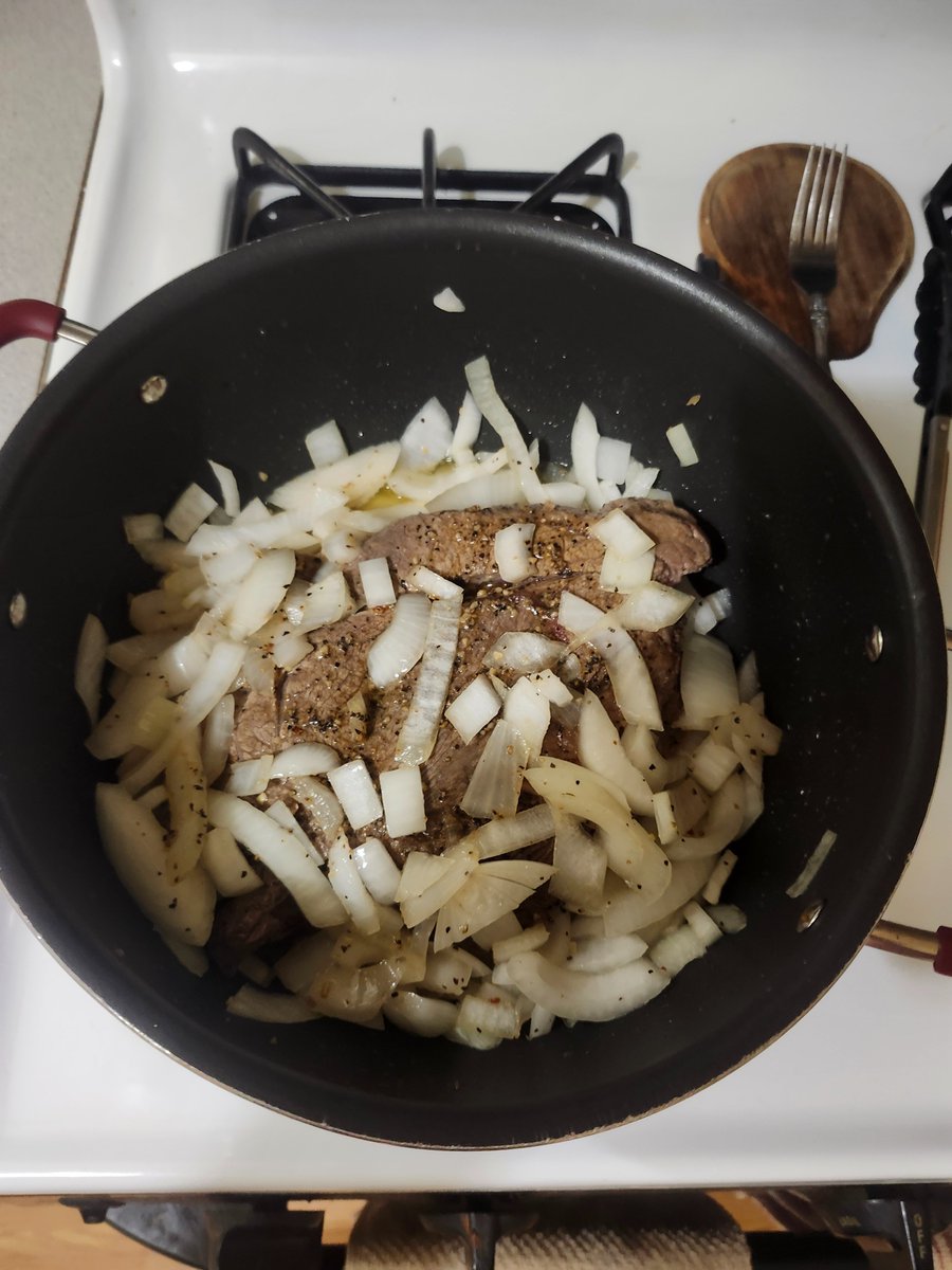 NewishGrower (@new_grower) on Twitter photo Got a 3 pound beef roast hit with <a href="/FireHatchRubs/">Fire Hatch Rubs ™</a> cattle crust browning with some onions. Gonna add carrots and taters and make a beef stew in the crock pot. Gonna be some good eating tonight. Got a 3 pound beef roast hit with <a href="/FireHatchRubs/">Fire Hatch Rubs ™</a> cattle crust browning with some onions. Gonna add carrots and taters and make a beef stew in the crock pot. Gonna be some good eating tonight.