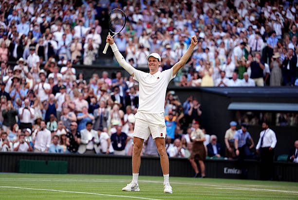 isainsolia's tweet image. inchinatevi al vero numero uno: un gigante
#wimbledon
