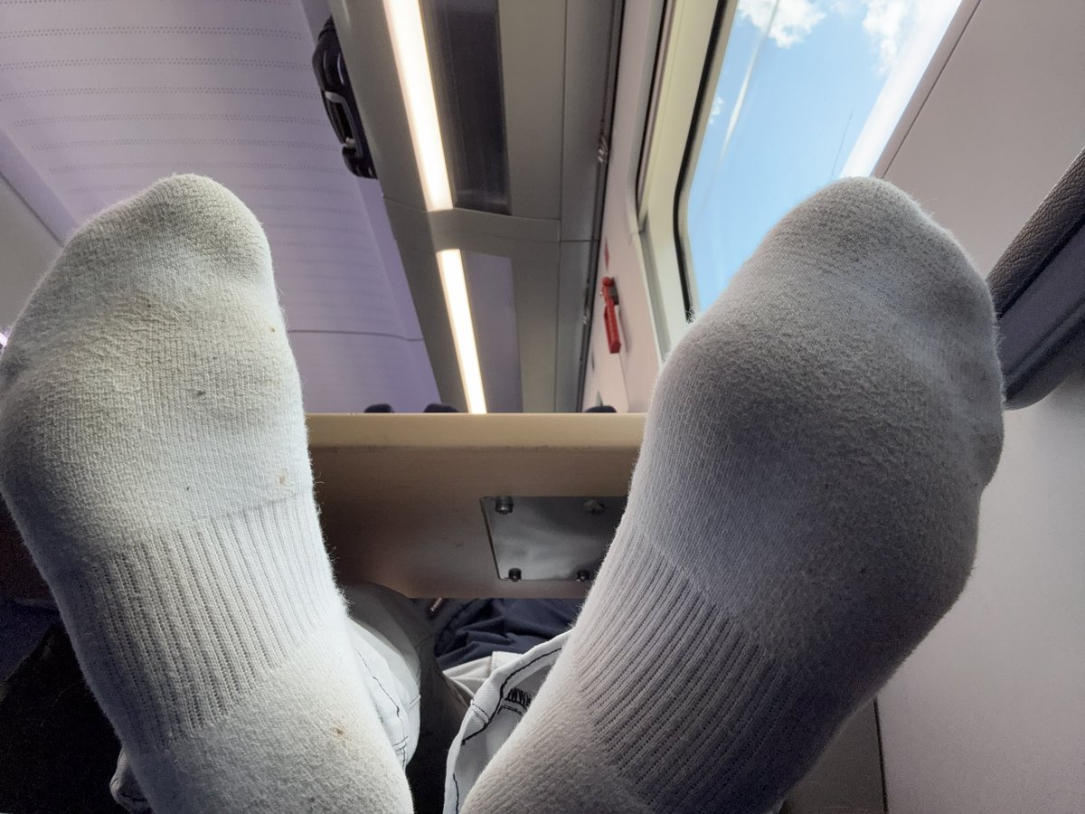 Paar Urlaubsbilder😎

#gaywhitesox #gaydirtysox #gaysmellysox #gaynikesox #gaysmelly #gaytrain #gaysneakerhead