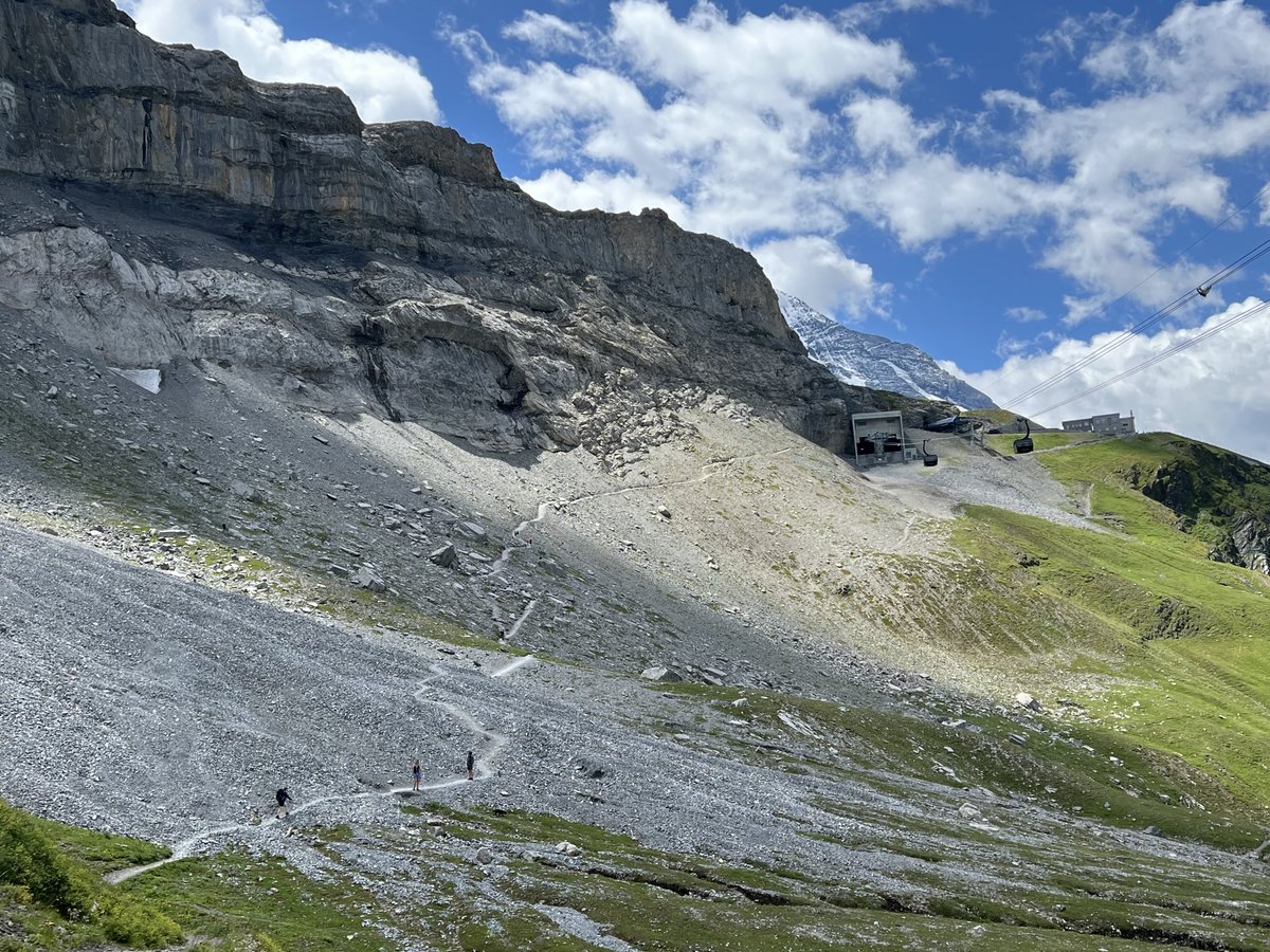 sue_wilkinson's tweet image. 51 hiking miles this week, in the stunning Bernese Oberland. Highlight was a 12-miler to the Eiger glaciers (c. 1000 metres up, 1250 metres down) #nhs1000miles @KitzingerCelia