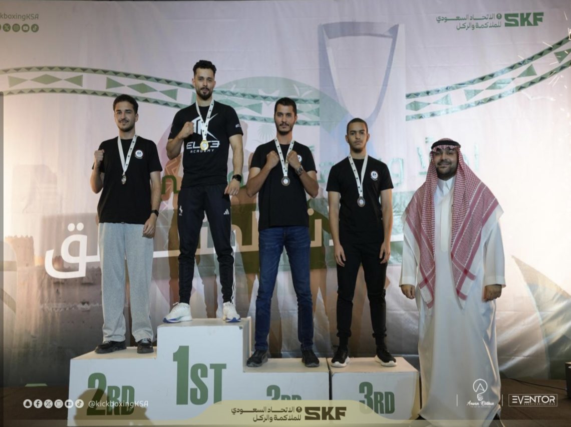 📸  لحظة الانتصار .. الأبطال يتوَّجون بالميداليات في ختام مميز للبطولة 🏅

#بطولة_المنطقة_الشرقية