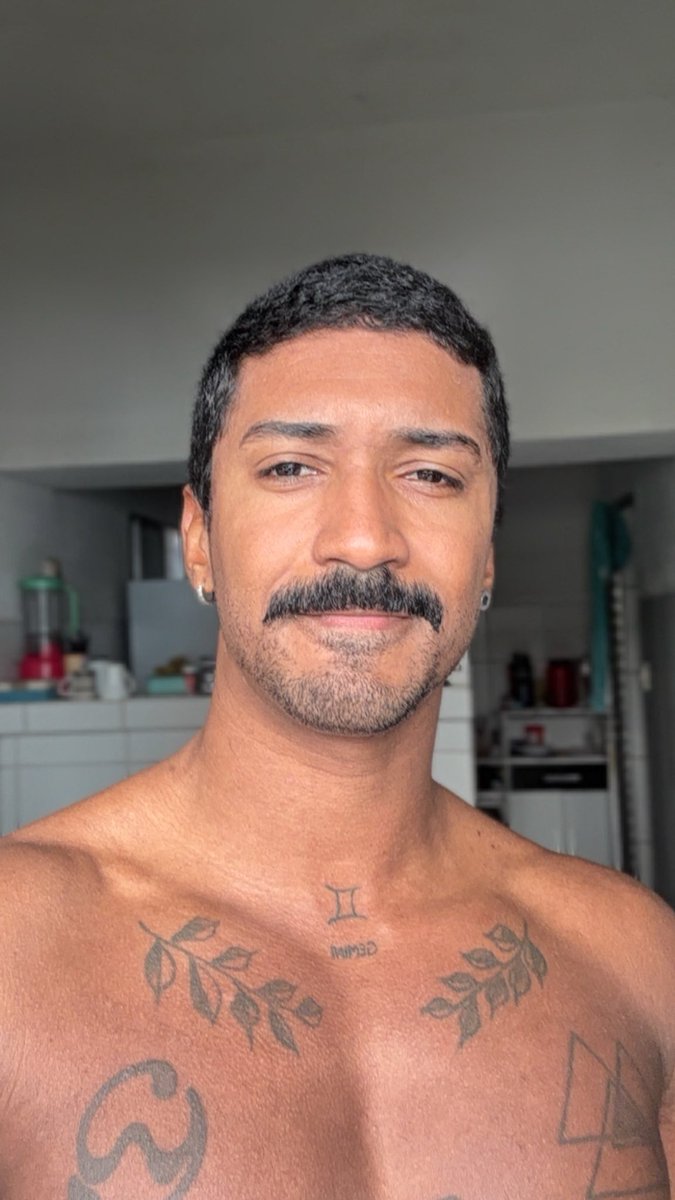 pret0rar0's tweet image. Quem vê assim nem diz que gosta de cuspida na cara 🥹