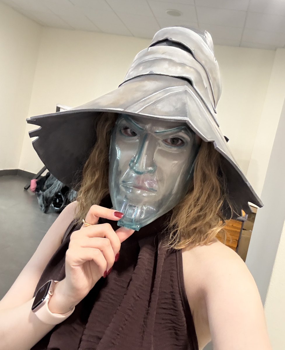 dariarooz's tweet image. 