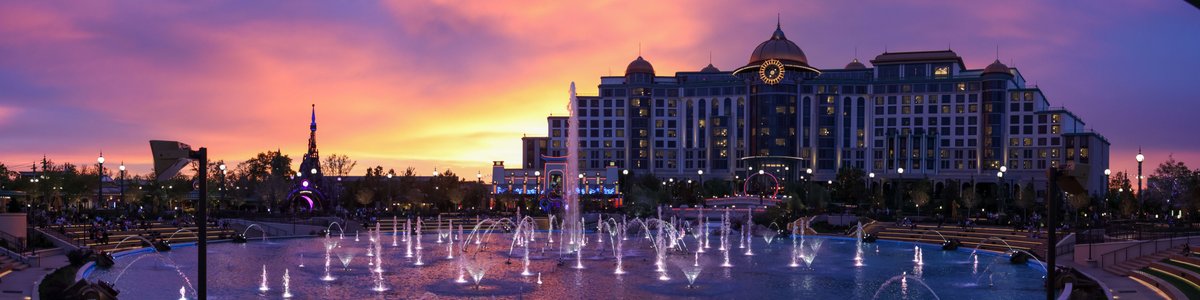 A high-resolution version of this Epic Universe sunset photo is available to download for personal use as a Desktop on an ultrawide monitor. Or you may be able to display just a portion of it in other screens.
Download at
bioreconstruct.com/wallpaper/epic…