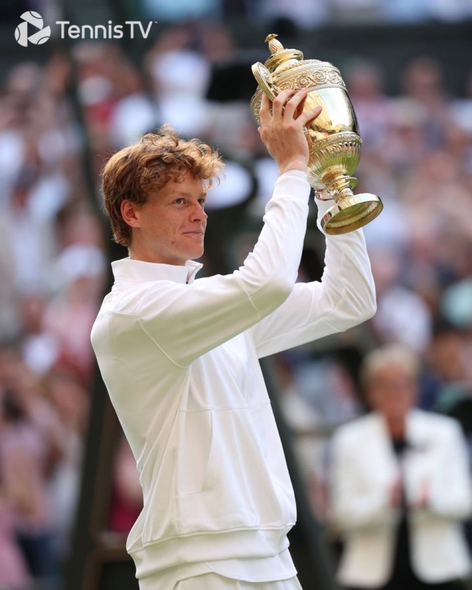 Tenis_RF's tweet image. Grandísimo tenis de Jannik pasó por encima a Carlos y tendremos muchos más duelos como este.
#Wimbledon