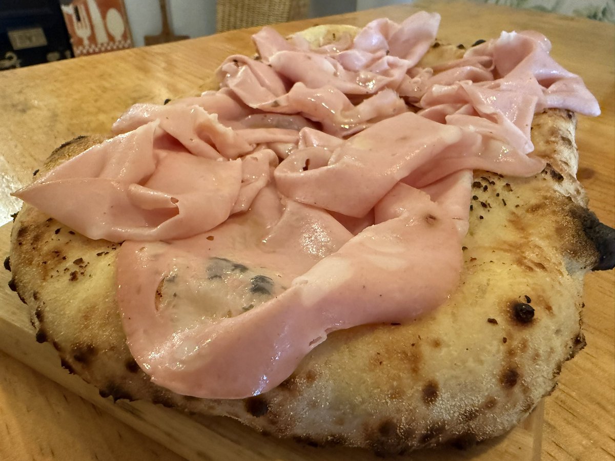 AlfonsoJLT's tweet photo. #HabráQueComer #Foodie #FoodPorn #FoodLovers #SabeANorte #GastronomíaDelNorte #CocinaItaliana #PizzeríaBitinia #Bitinia #SantillanaDelMar #Cantabria #CantabriaInfinita #CantabriaMásXDescubrir https://t.co/eO1HUA14Cy
