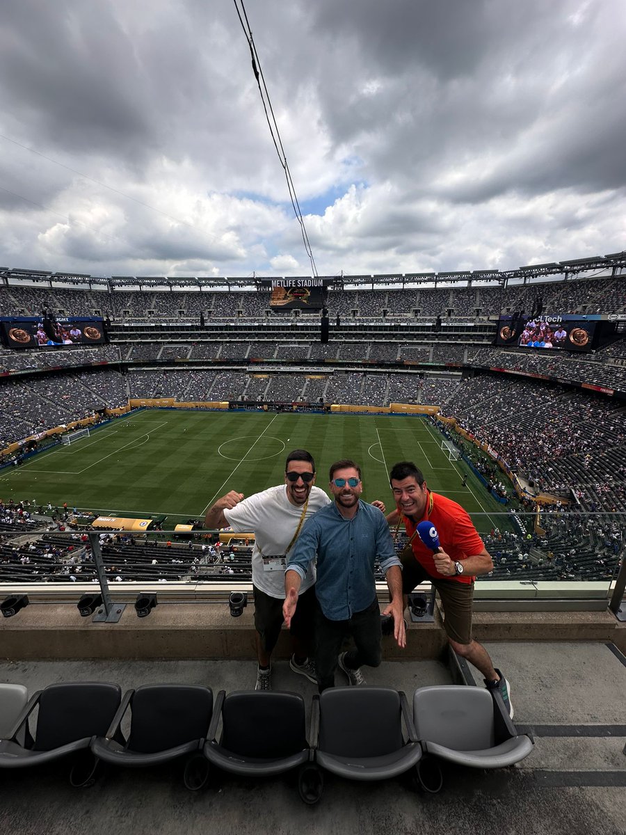 En el Metlife de New Jersey, para contar en <a href="/tjcope/">Tiempo de Juego</a> y <a href="/partidazocope/">El Partidazo de COPE</a> el 
CHELSEA - PSG, con:

🎙Rubén Martín y 
🔌<a href="/sergiotalavr/">Sergio Jiménez</a> 

El último de la temporada.

Ojalá juegue aquí España la final del Mundial 2026.