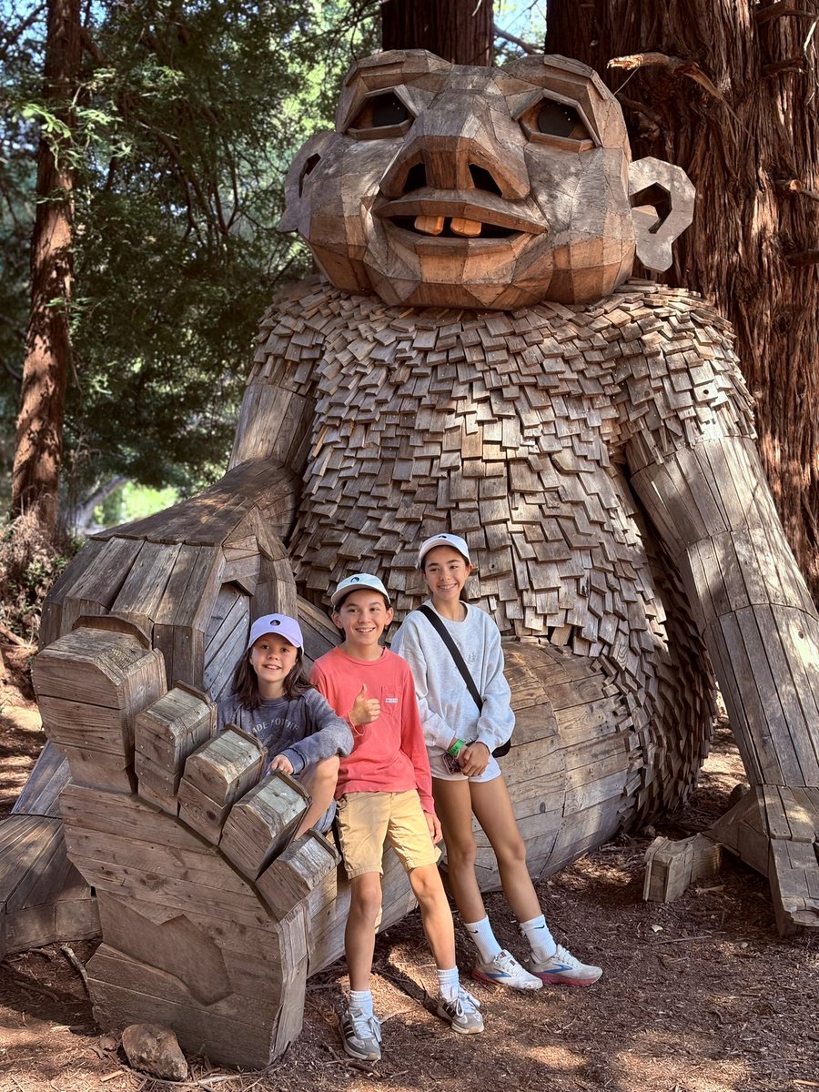 naywilliams's tweet image. Highly recommend #trollsfanart at @_filoli - solid #Parent activity plus hiking. 🥾