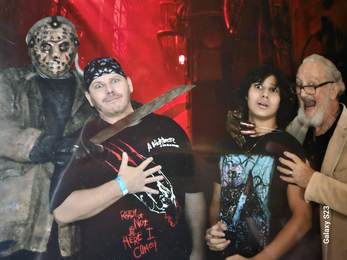 Freddy and Jason nearly killed me and the Sno Kid. Luckily, I mentioned the Nightmare on Elm Street remake sucked ass. And they let us go! Whew! Close one! 
🤣👇 #FreddyVsJason