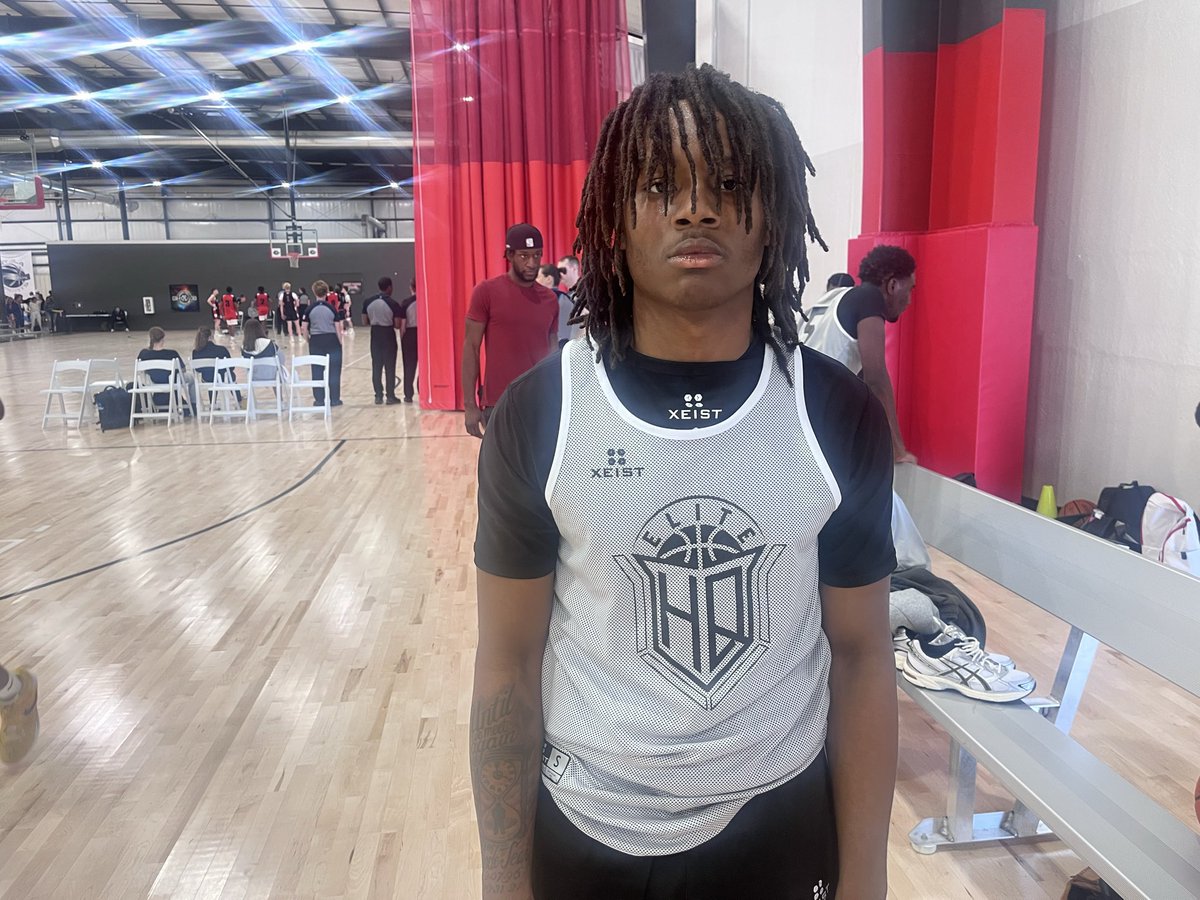 fabhoopss's tweet image. 2027 PG Nyzaiah Bernard (HQ Elite) is a flat out hooper! Has impressed in multiple tournaments this spring/summer. Lighting quick, shifty guard who can score from all levels. He pressures the ball on defense as well, getting steals, creating easy points!
@ny2lasports @MHS_Boys_