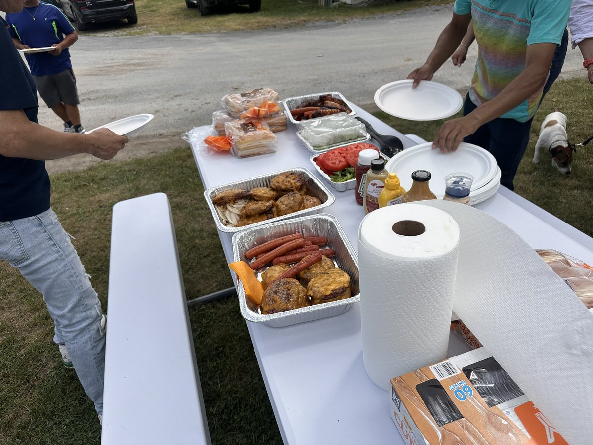 reredevaux's tweet image. Had a wonderful opening week. Mother Nature gave us an easy Sunday. What better way to spend it then having a cookout with the team