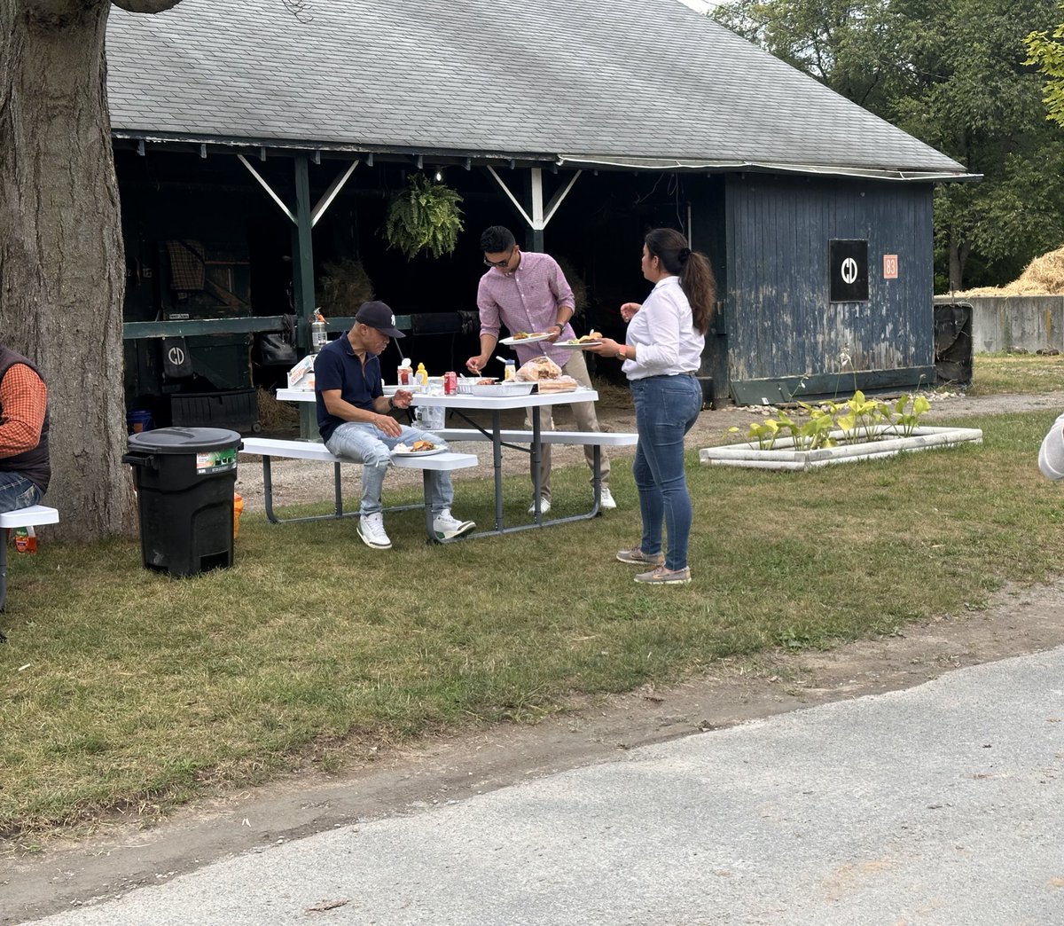 reredevaux's tweet image. Had a wonderful opening week. Mother Nature gave us an easy Sunday. What better way to spend it then having a cookout with the team