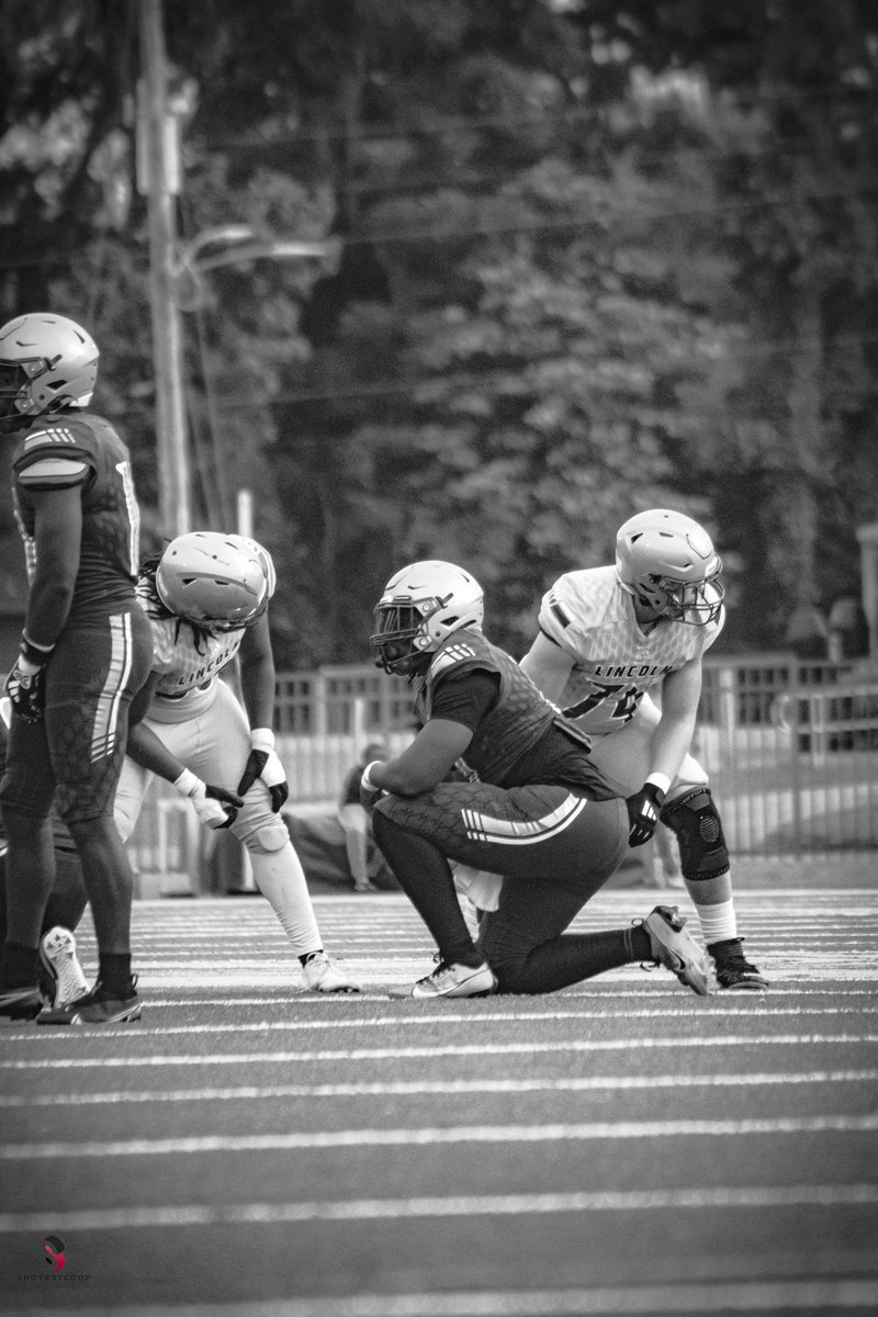 Jaylin Parrish (@jaylinp_27) on Twitter photo Fall camp around the corner 💯
<a href="/MrEliDubble/">Coach Eli Will</a> <a href="/CoachMcCrayLHS/">Brandon Moses McCray</a> <a href="/successathletic/">Mark Liles</a> <a href="/action2348/">Coach Matt Jackson</a> <a href="/_TLantz/">Terry Lantz</a> Fall camp around the corner 💯
<a href="/MrEliDubble/">Coach Eli Will</a> <a href="/CoachMcCrayLHS/">Brandon Moses McCray</a> <a href="/successathletic/">Mark Liles</a> <a href="/action2348/">Coach Matt Jackson</a> <a href="/_TLantz/">Terry Lantz</a>
