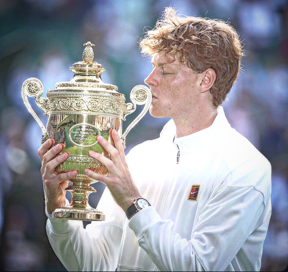 Qui non si tratta più di stabilire se Jannik Sinner sia il più grande tennista italiano di sempre (pratica ampiamente archiviata), ma cosa e quanto gli manchi per diventare il più grande sportivo italiano di tutti i tempi.