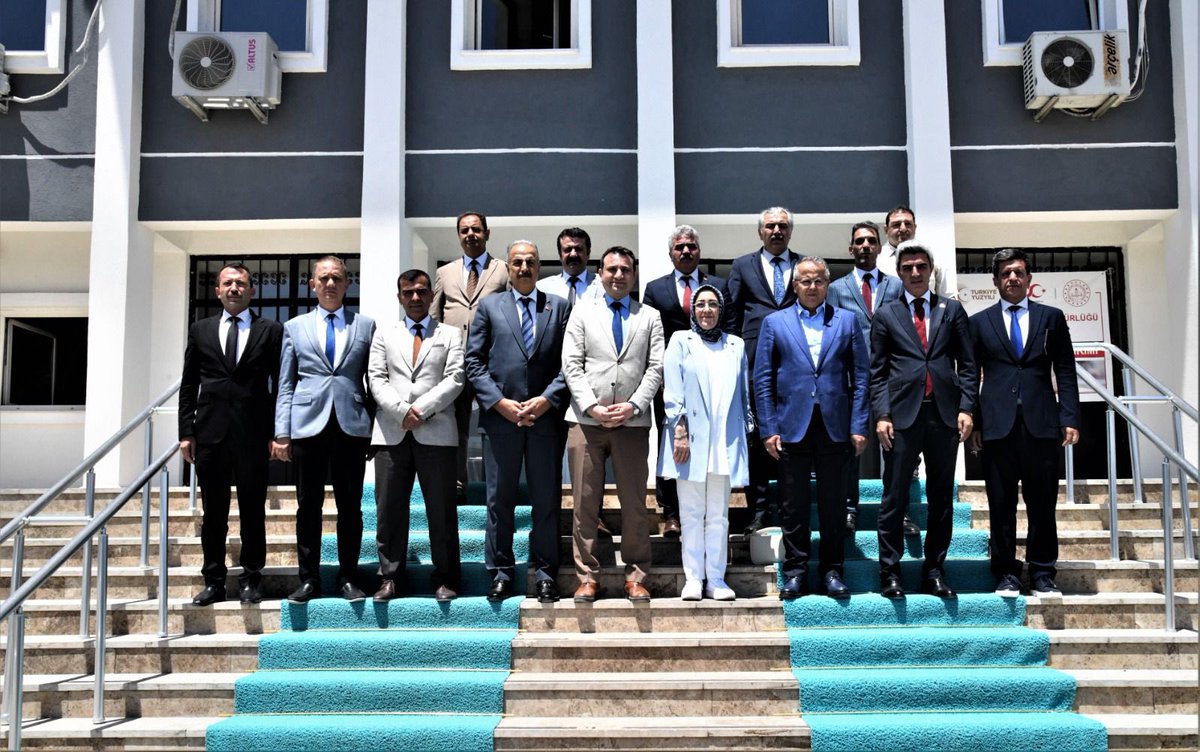 📢 Bakanlığımızdan Önemli Ziyaret!

📌Bakanlığımız Personel Genel Müdürü Sn. Bülent Çiftci, Müdürlüğümüzü ziyaret ederek İl Müdürümüz Sn. Behçet Bakır’dan ilimizde yürütülen eğitim-öğretim faaliyetleri hakkında bilgi aldı. 

📚Ziyaret kapsamında gerçekleştirilen değerlendirme