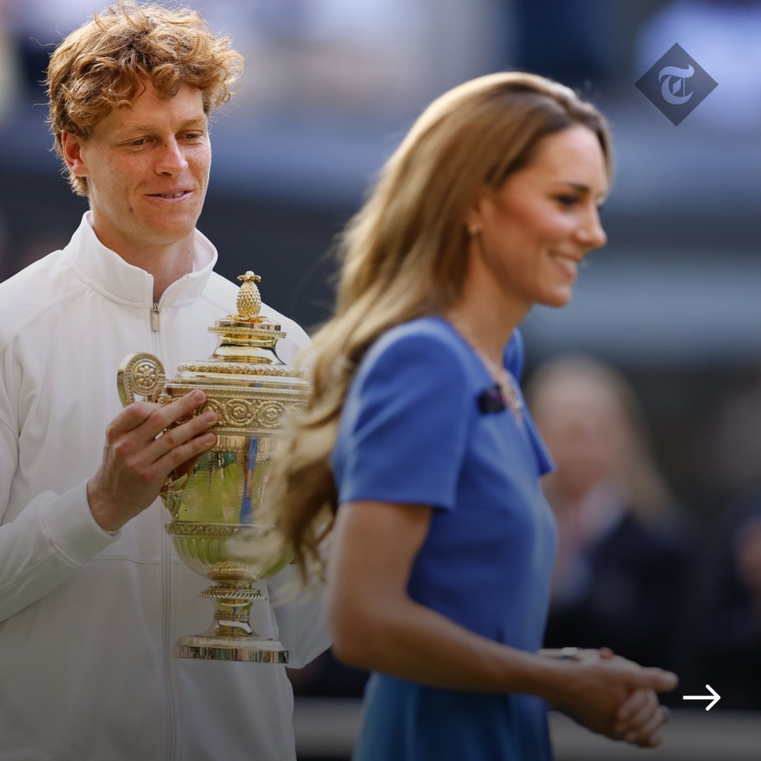 TelegraphRoyals's tweet image. Kate Middleton handed Jannik Sinner the #Wimbledon trophy — and presented Carlos Alcaraz with the runner-up salver after their gripping four-set final⤵️
telegraph.co.uk/tennis/2025/07…
