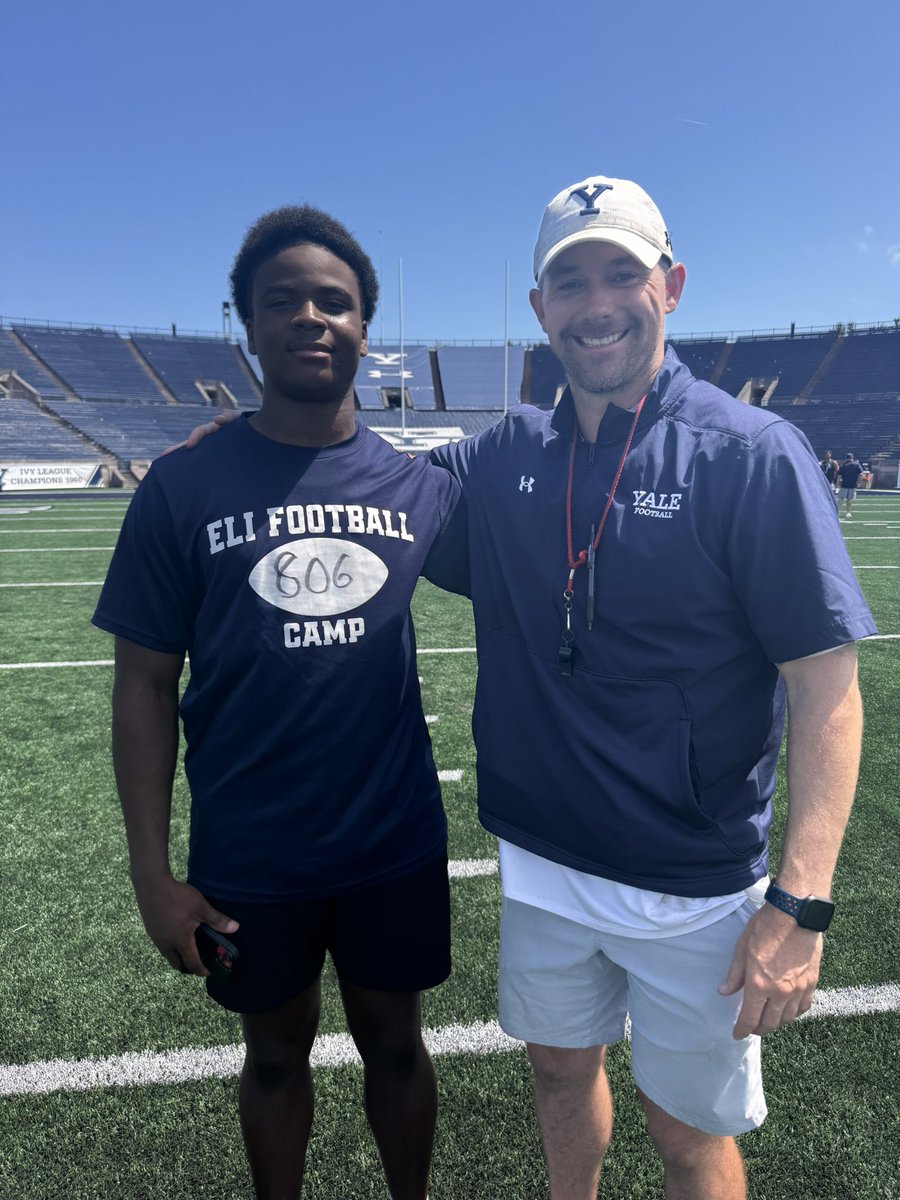 WillHoward2028's tweet image. had a great time training with @ChrisBergeski at eli football camp.

Thanks for having me!