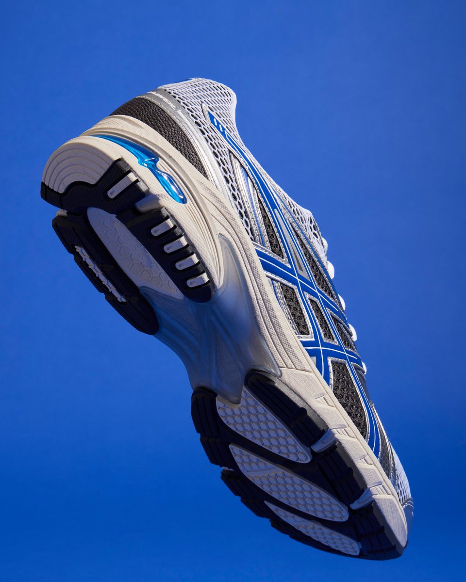 footlocker's tweet image. Kicks you can live in.
Shop the ASICS DS Trainer in-store and online at Foot Locker.