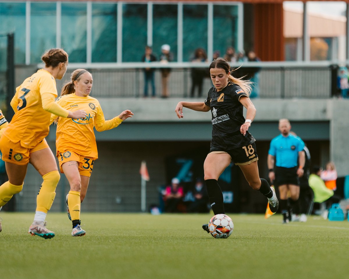 wsusoccer's tweet image. 🎓Alumni Spotlight - Haley Thomas (‘17-‘21)
The 2020 Big Sky Co-Defensive Player of the Year is entering her 2nd season with Spokane Zephyrs FC of the USL. Thomas has also played overseas in Iceland and Germany. She has appeared in 76 professional matches and has scored 3 goals