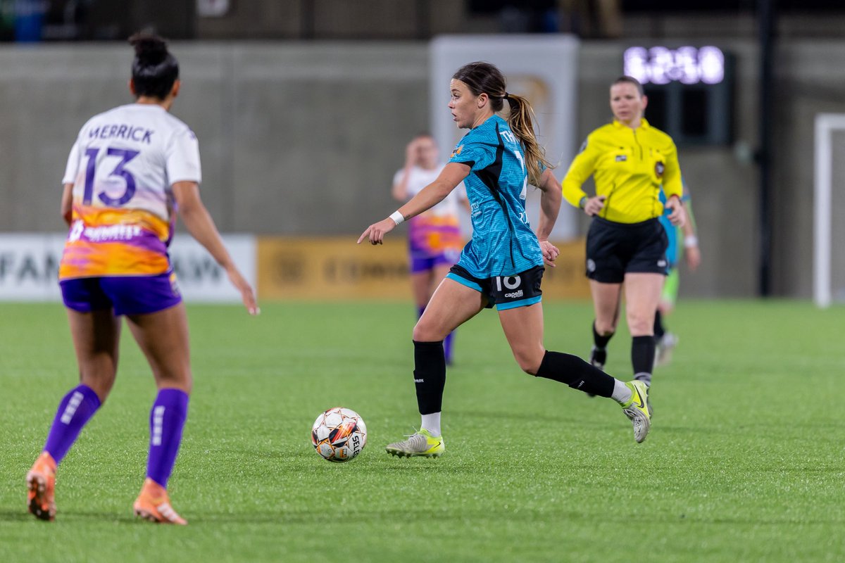 wsusoccer's tweet image. 🎓Alumni Spotlight - Haley Thomas (‘17-‘21)
The 2020 Big Sky Co-Defensive Player of the Year is entering her 2nd season with Spokane Zephyrs FC of the USL. Thomas has also played overseas in Iceland and Germany. She has appeared in 76 professional matches and has scored 3 goals