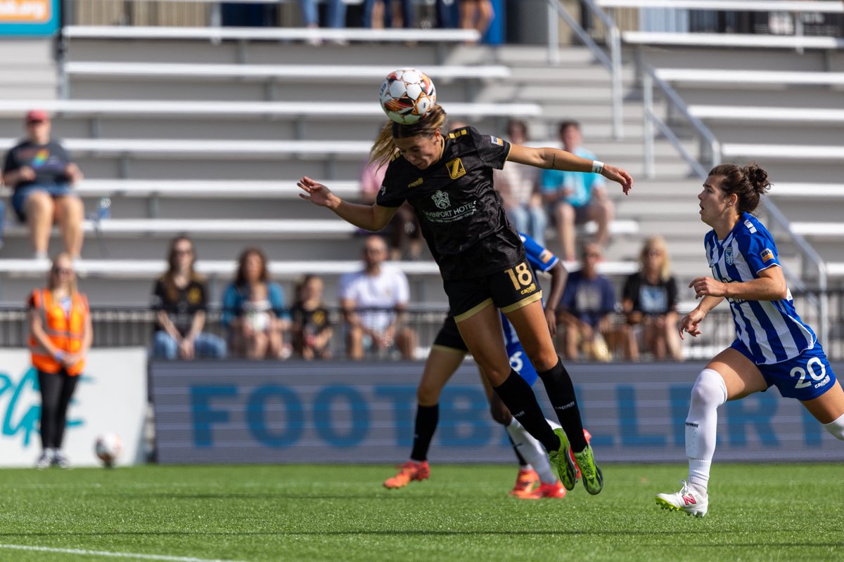 wsusoccer's tweet image. 🎓Alumni Spotlight - Haley Thomas (‘17-‘21)
The 2020 Big Sky Co-Defensive Player of the Year is entering her 2nd season with Spokane Zephyrs FC of the USL. Thomas has also played overseas in Iceland and Germany. She has appeared in 76 professional matches and has scored 3 goals