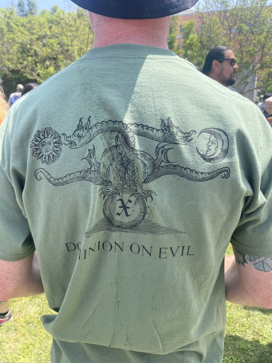 krashoutpatesh's tweet image. Met Lenny from sektor in the sound and fury line. He had a dope sentence shirt