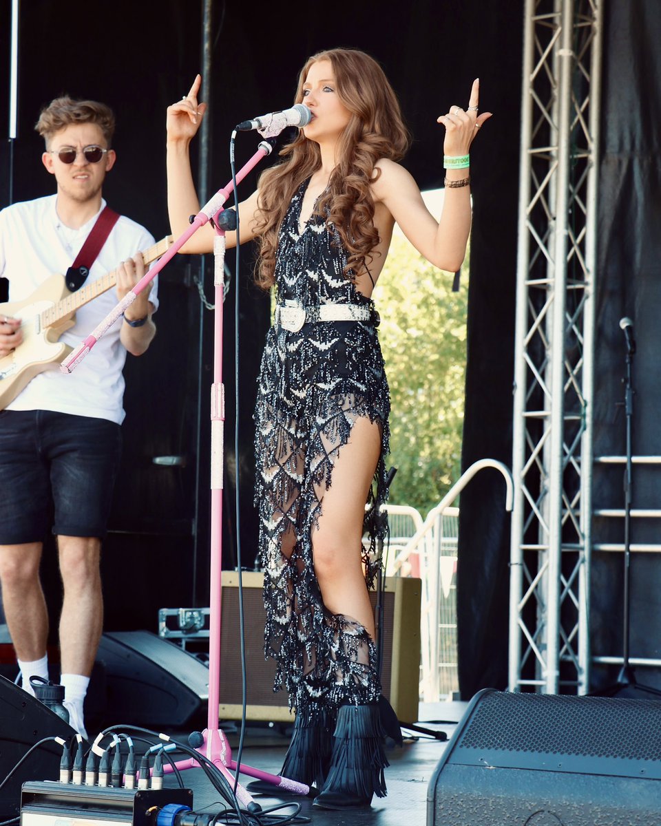 tayneelcrookes's tweet image. Somerstock Fest, that was a bitttt hot☀️ Thank you for braving the heat with us, we had a great time 🤩