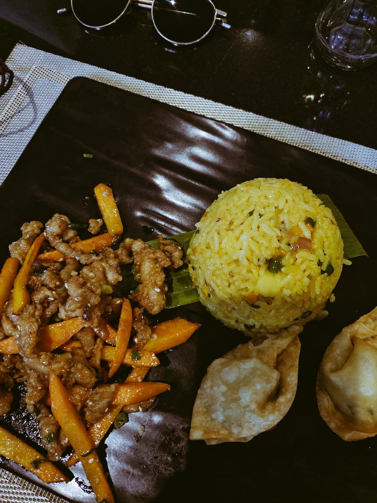 KayanjaAncel's tweet image. Shit service. Good food. Better company.

📍Izumi Restaurant &amp;amp; Lounge 
#KampalaRestaurantWeek