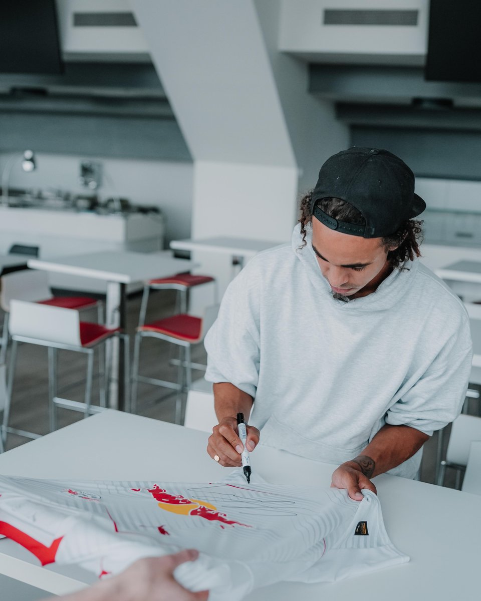 RB Leipzig tweet media