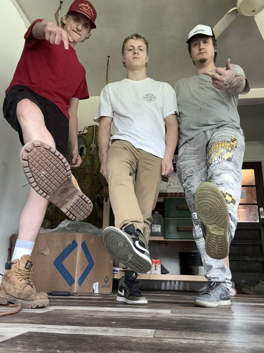 Dirty ass Michigan trades need cleaned😵‍💫
     Whos meeting and cleaning😈
<a href="/alphakingnike/">AlphaKingNike</a> <a href="/Alpha_hay99/">AlphaH</a>