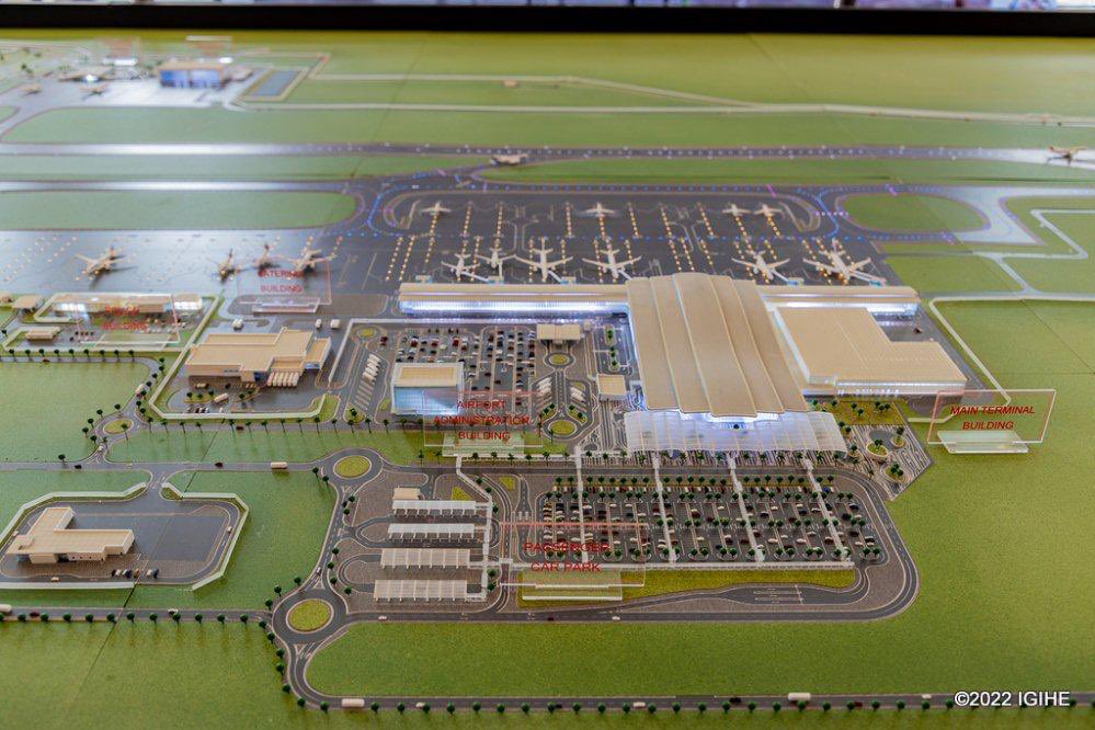 ITheophile_'s tweet image. Ofcourse like an engineer there are some steps to celebrate;
I saw that BPR Bank, Bank of Kigali, and BRD will raise over $322M in bonds and guarantees to support construction of Bugesera International Airport a $2B+ project co-developed with Qatar.
As an engineer, I don’t…