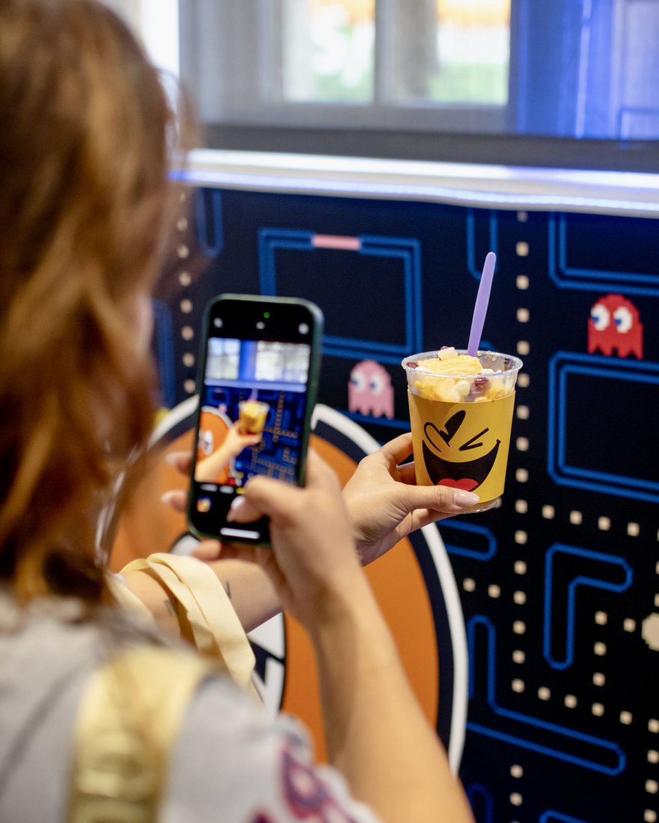 officialpacman's tweet image. PAC-MAN Cafe grand opening was CHOMP-TASTIC! 🍽️ 🍒
Stop by 323 Seventh Ave, San Diego (right outside Petco Park) from 11am-8pm for themed food, exclusive merchandise, and free-to-play games. Open every day until August 3rd, 2025.