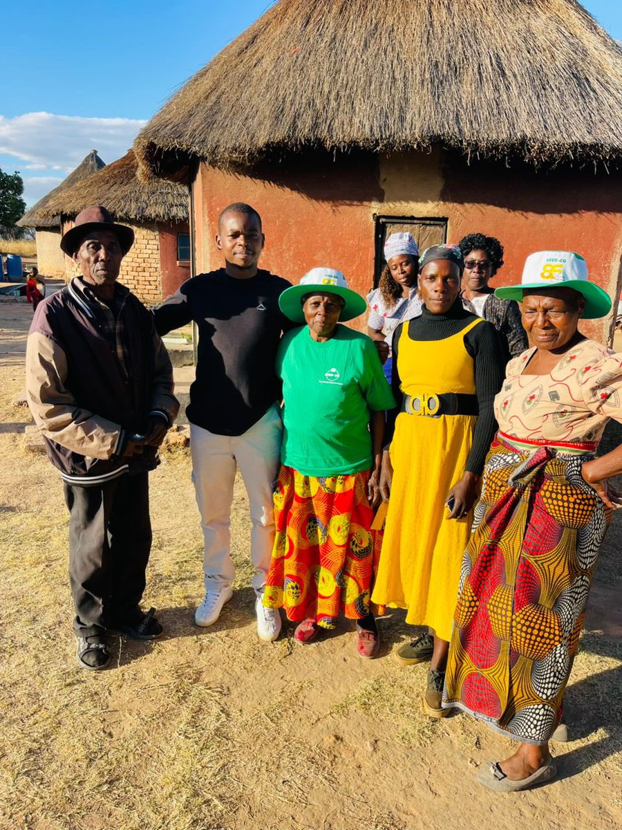 PoteDior's tweet image. The Right Seed Makes ALL The Difference! 

Today, I had the privilege of visiting mashingaidze (Mhofu ye Museyamwa) and his family at Plot 84, Msengezi - Chegutu District. Their maize journey is nothing short of INSPIRING—from R201 to SC513 (early maturing), and now THRIVING with…