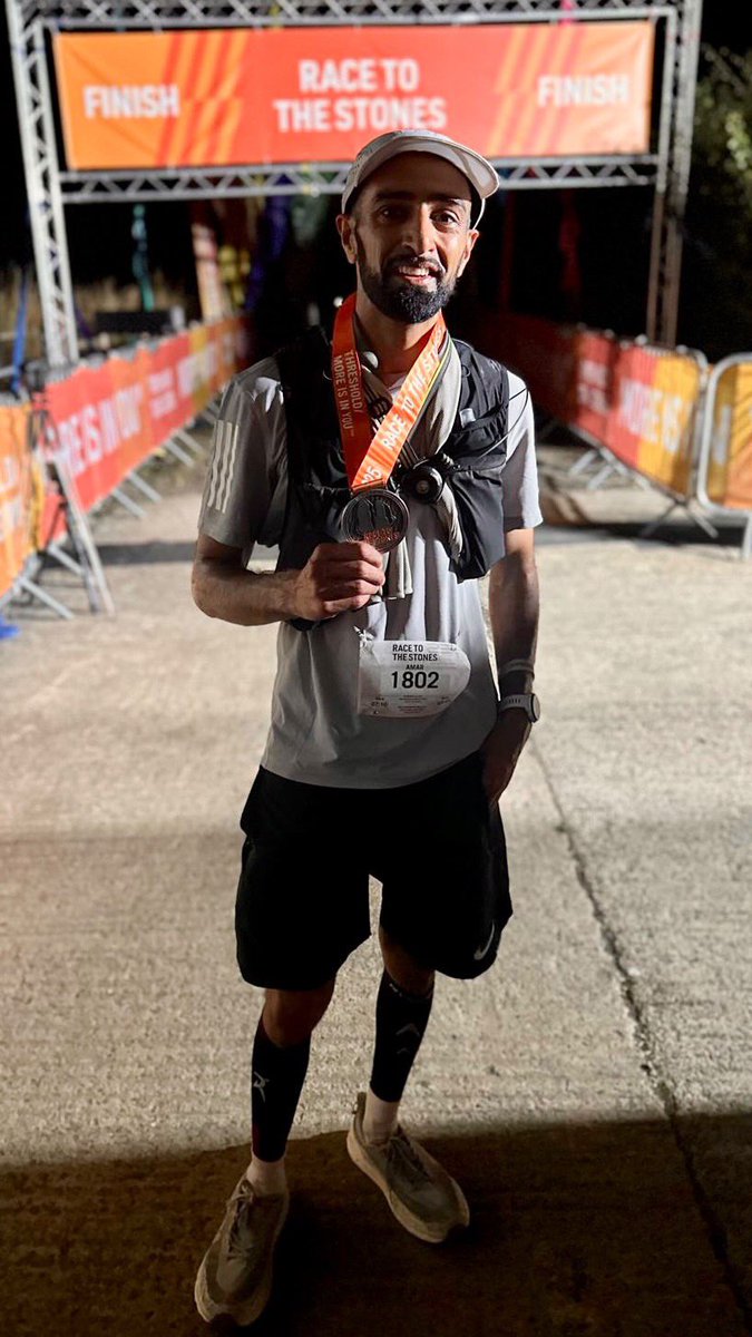 Muslim_Runners's tweet image. A huge congratulations to everyone who completed the Race to the Stones 50K and 100K this weekend especially in that brutal heat 🥵 Incredible resilience and determination on show from start to finish. 

#MuslimRunners #Racetothestones