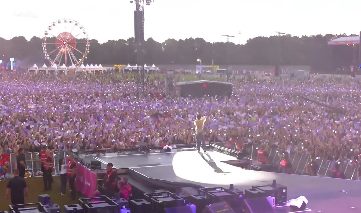 ughmane's tweet photo. PURPLE PROJECT FOR HOBIPALOOZA! 

KING OF LOLLAPALOOZA J-HOPE
J-HOPE THE HEADLINER AGAIN
HOBIPALOOZA ROUND TWO
#jhopeAtLollapaloozaBerlin 
#jhopeLollapaloozaLegend https://t.co/cO0jX7jgFa