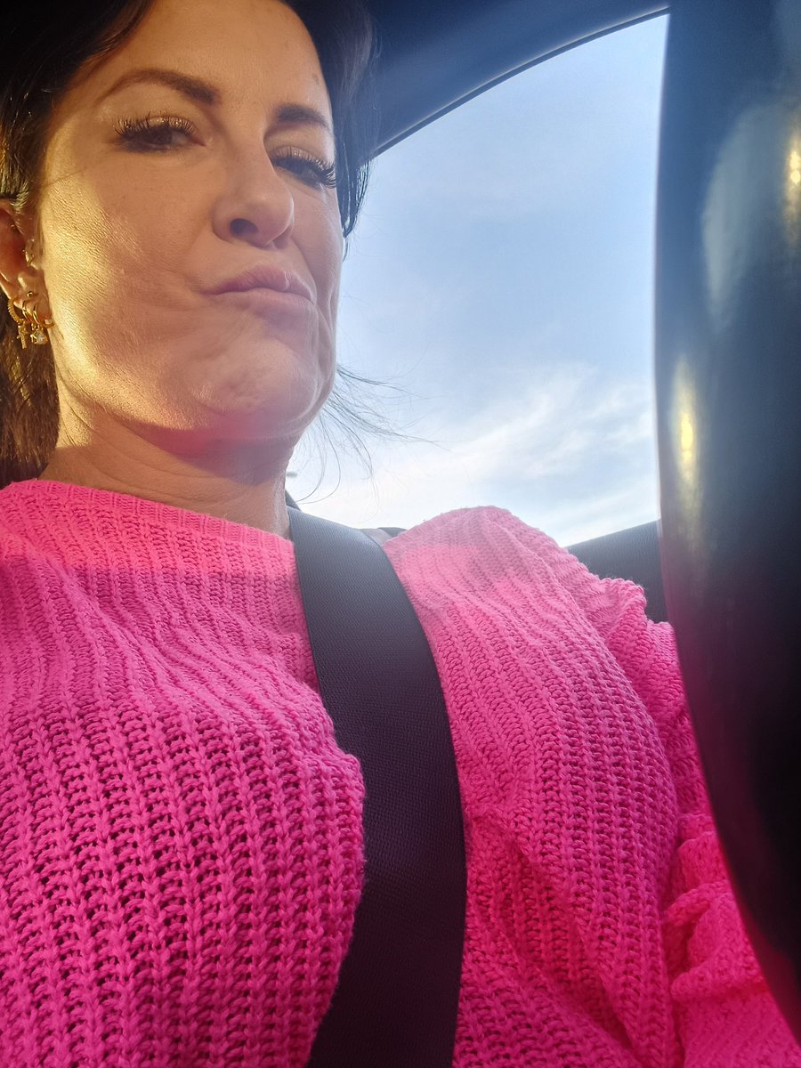 Waiting to pick my daughter up from work... it's so light here these days! It didn't get fully dark until midnight last night!!!

Crazy times! But not complaining about the extra vitamin D!! ☀️🌞🌝🌝 get out into.the Sun!!! Even if it's to.run an errand!