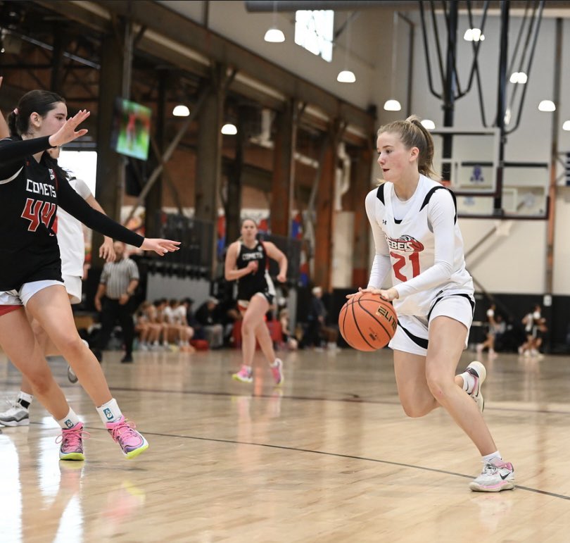 💥Kayden Baratta (2026)💥
5’8 Guard/Wing
High School: Phoenixville
AAU: Lady Runnin Rebels 
GPA: 3.9
Highlights: hudl.com/video/3/189718…

Today had 23pts and 4rebs for Lady Runnin Rebels against WeR1 today at Hoop Group Girls Jersey Shore Live Event