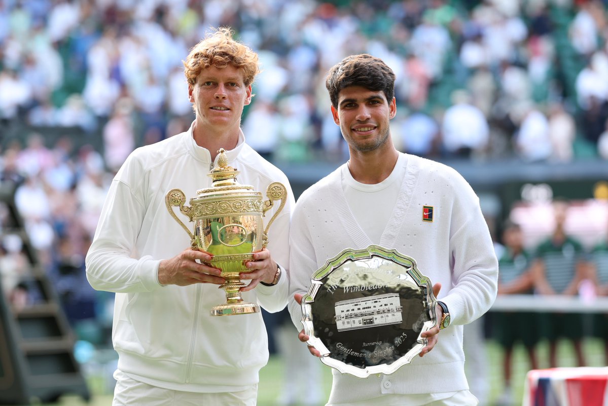 AustralianOpen's tweet image. Another epic chapter from these two phenomenal athletes 👑👑
Bravo, Jannik and Carlos 👏