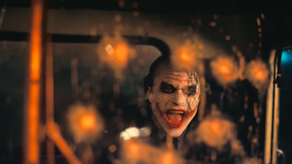 CabanaDrives's tweet image. Dark Knight 35mm HDR screenshots (top)
Dark Knight IMAX screenshots (bottom)