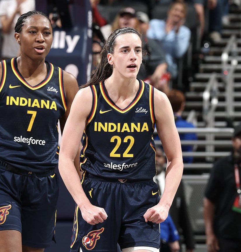 FeverStats's tweet image. Caitlin Clark had 10+ AST & 5+ STL.
She’s the first player to reach those numbers in a game since… Caitlin Clark last year.