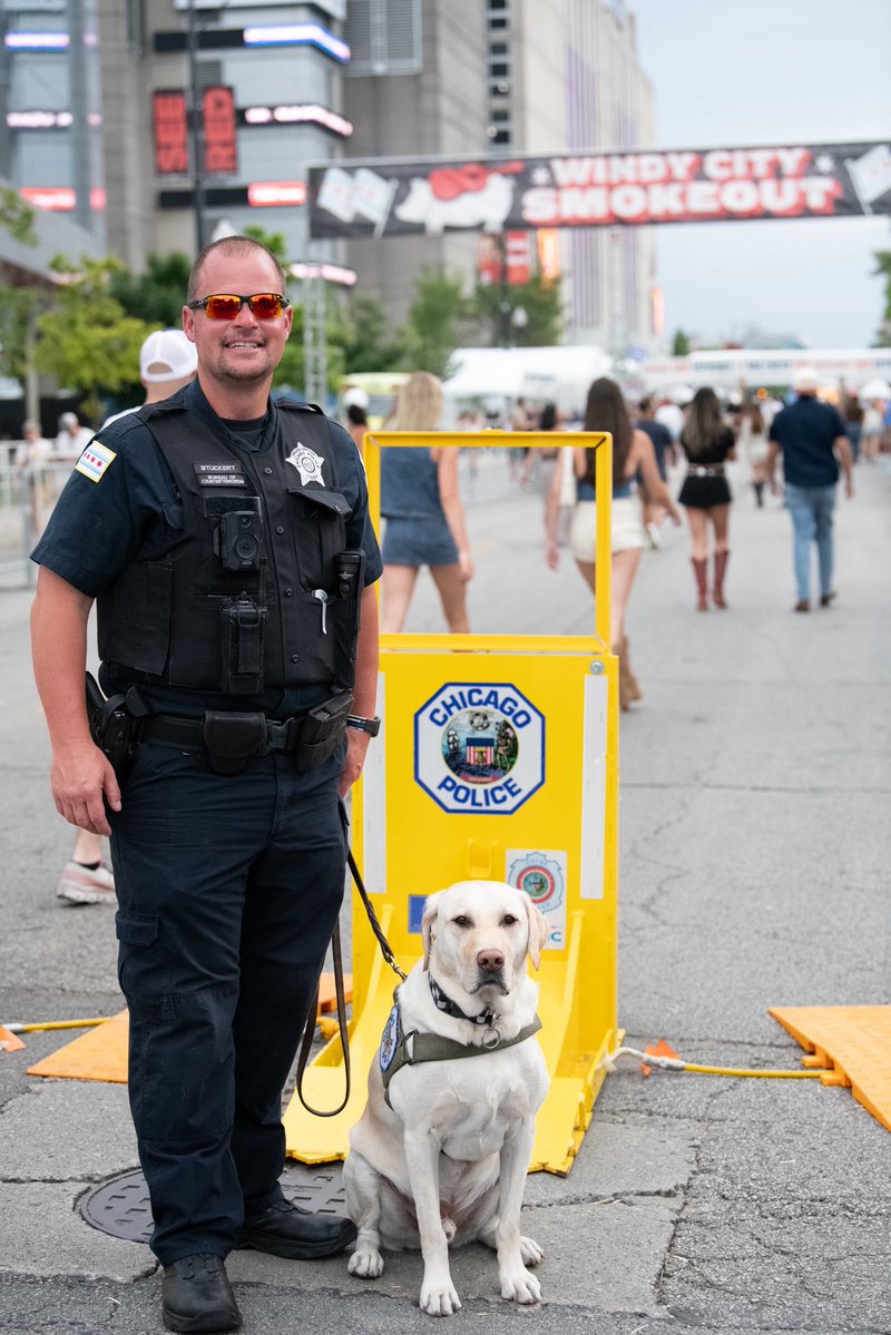 Chicago_Police's tweet image. Our Chicago Police Department officers are on hand this weekend at the Windy City Smokeout to protect all attendees. We ask everyone attending to enjoy the festival safely and responsibly. If you need emergency assistance, notify a nearby officer or call 911.