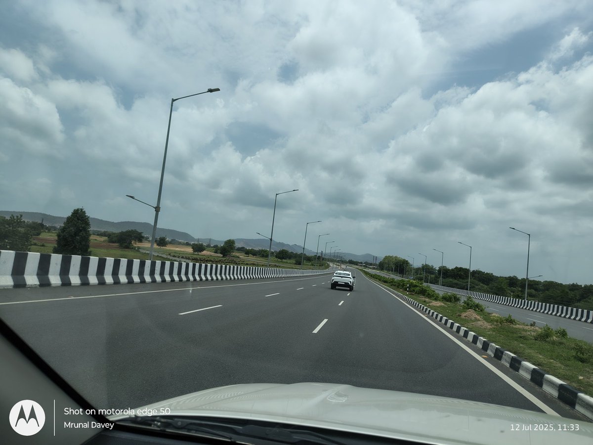 Rightly said , here are a few clicks of my recent road trip ......