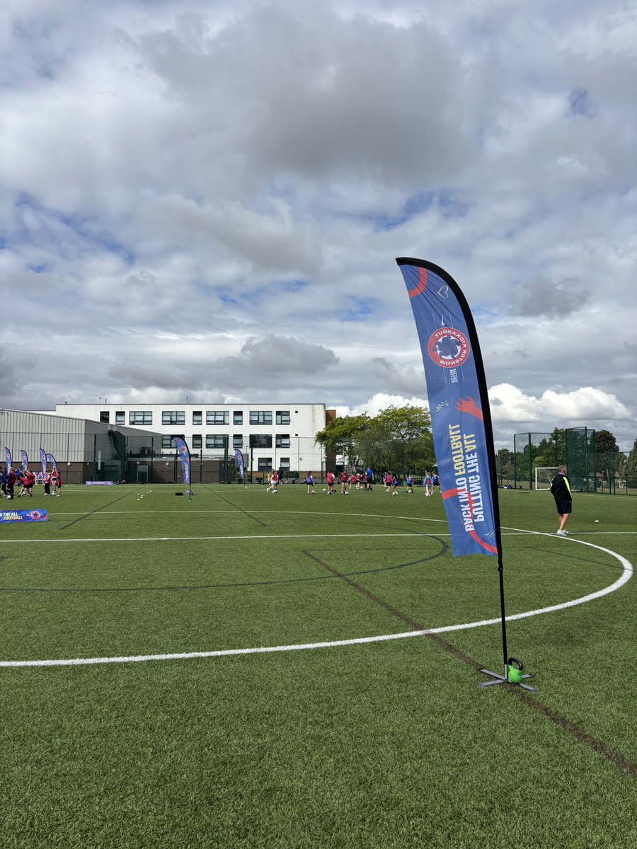 South Nottinghamshire Academy PE (@pe_sna1) on Twitter photo Our Festival of Sport fortnight kicked off with a bang on Monday! We had <a href="/MKickabout/">Monster Kickabout</a> come to deliver a Football session to some of our Y7 students as well as students from our feeder primary schools. The students had an amazing morning! #TheSNAWay <a href="/Head_SNA/">D Philpotts</a> Our Festival of Sport fortnight kicked off with a bang on Monday! We had <a href="/MKickabout/">Monster Kickabout</a> come to deliver a Football session to some of our Y7 students as well as students from our feeder primary schools. The students had an amazing morning! #TheSNAWay <a href="/Head_SNA/">D Philpotts</a>