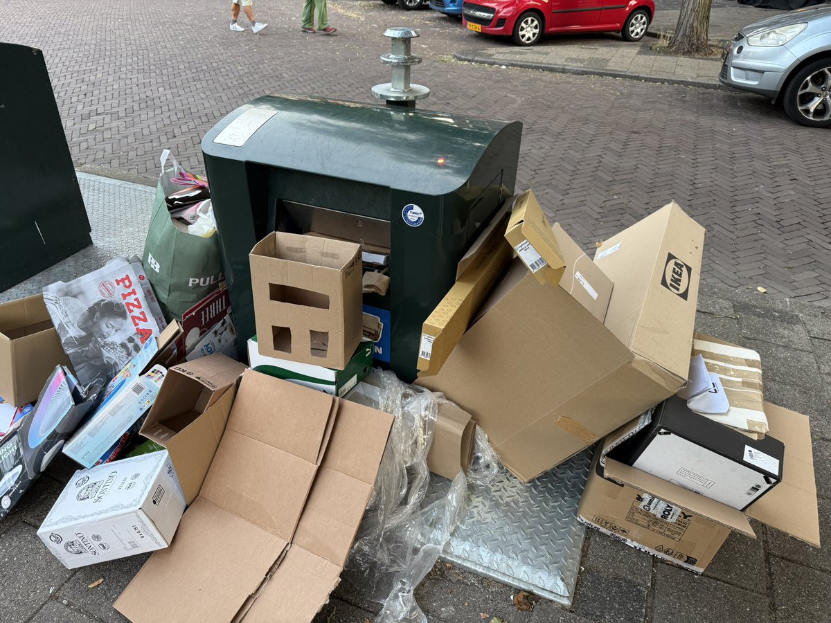 En het ging de laatste tijd zo goed <a href="/GemeenteDenHaag/">Gemeente Den Haag</a>. Is de AI nu de baas en blijkt het een domme statistische nitwit? 
#iseefaces