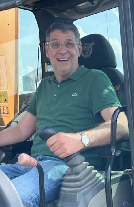 joblais1976's tweet image. Mais qui se cache derrière ces 2-là?🧐
#SéparésÀLaNaissance